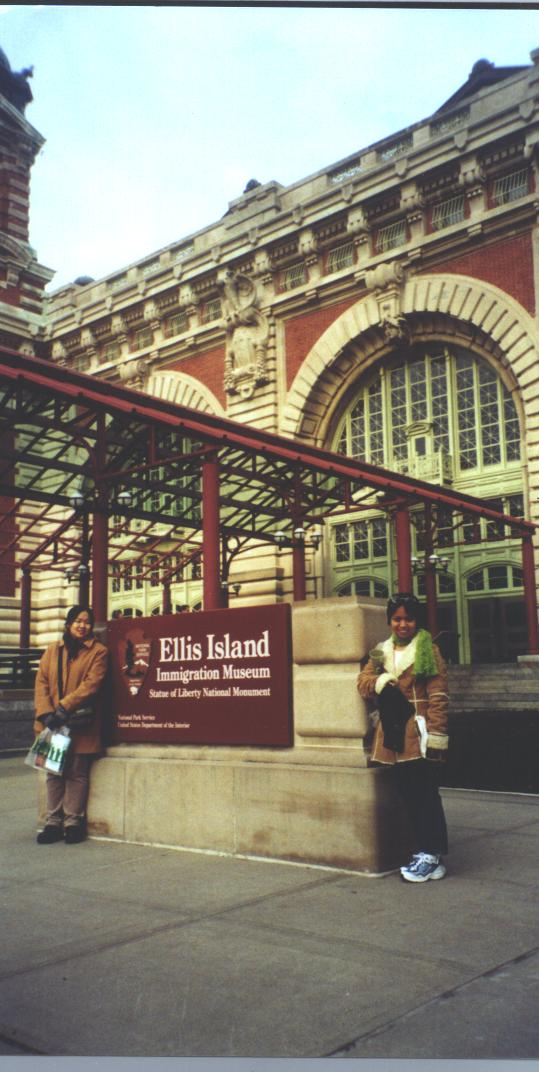 outsideellisislandmuseum.jpg